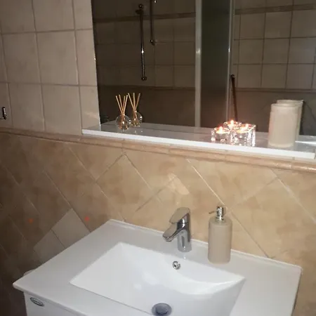 Aurora Apartment *